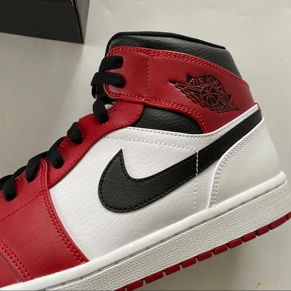 Jordan 1 Mid Chicago (2020) Brand New Mens 10 B&R - Picture 7 of 14